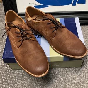 Boys Dress Shoes. Faux suede. Excellent condition. Worn 1x. 👞